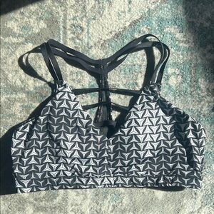 VS Geometric Sports Bra